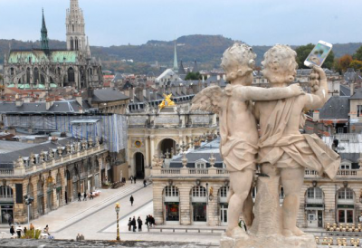 SelfieInFrance.png (450.48 KiB) Viewed 2514 times SelfieInFrance.png